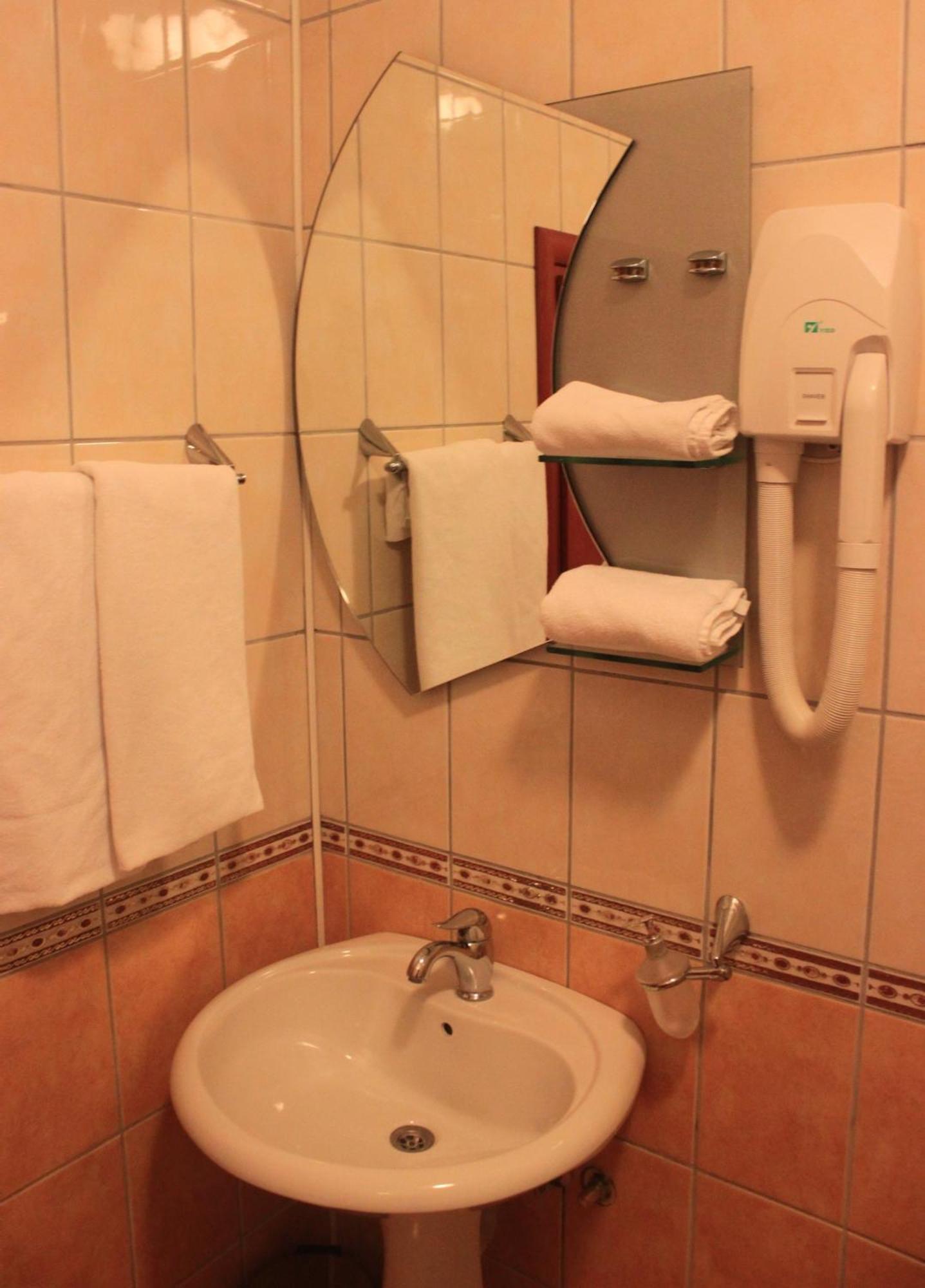 Hotel Apollonia Priština Pokoj fotografie