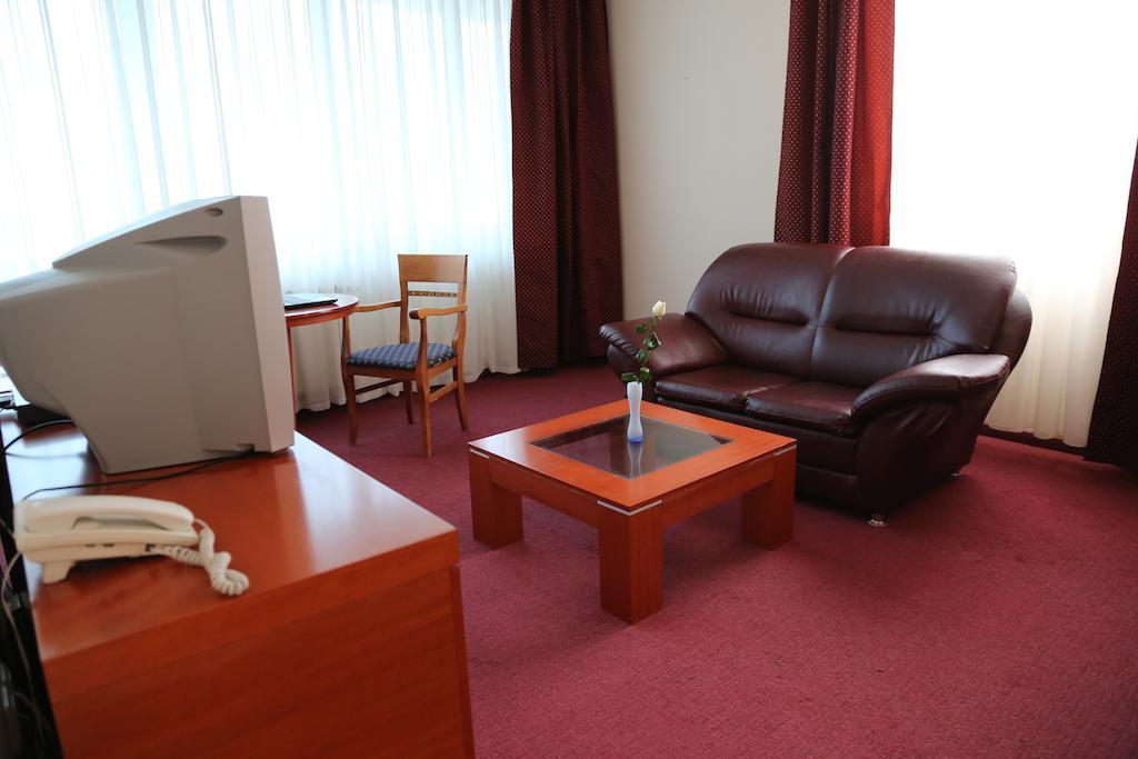 Hotel Apollonia Priština Pokoj fotografie