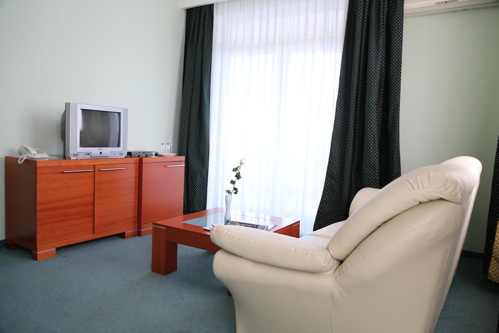 Hotel Apollonia Priština Pokoj fotografie