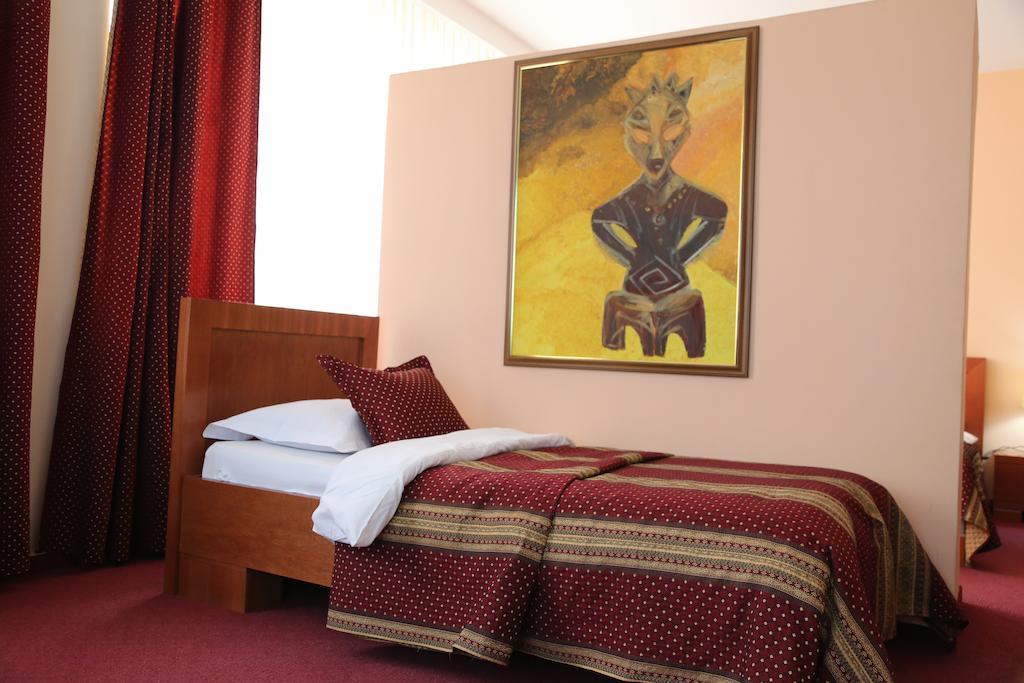 Hotel Apollonia Priština Exteriér fotografie