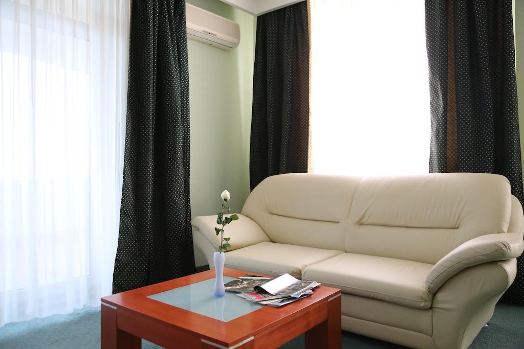 Hotel Apollonia Priština Exteriér fotografie